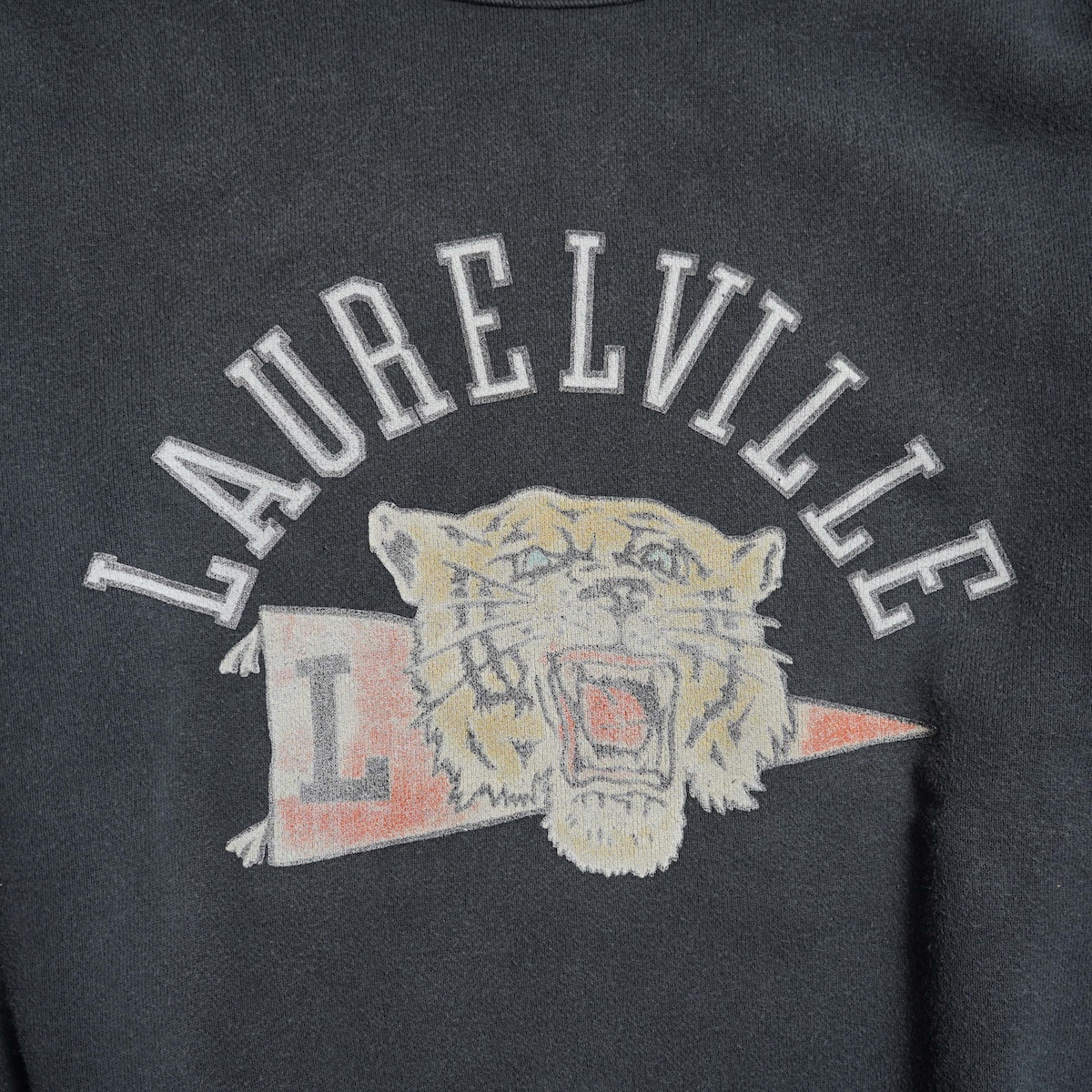 REMI RELIEF / ヴィンテージ裏毛クルー - LAURELVILLE (Black) プリント