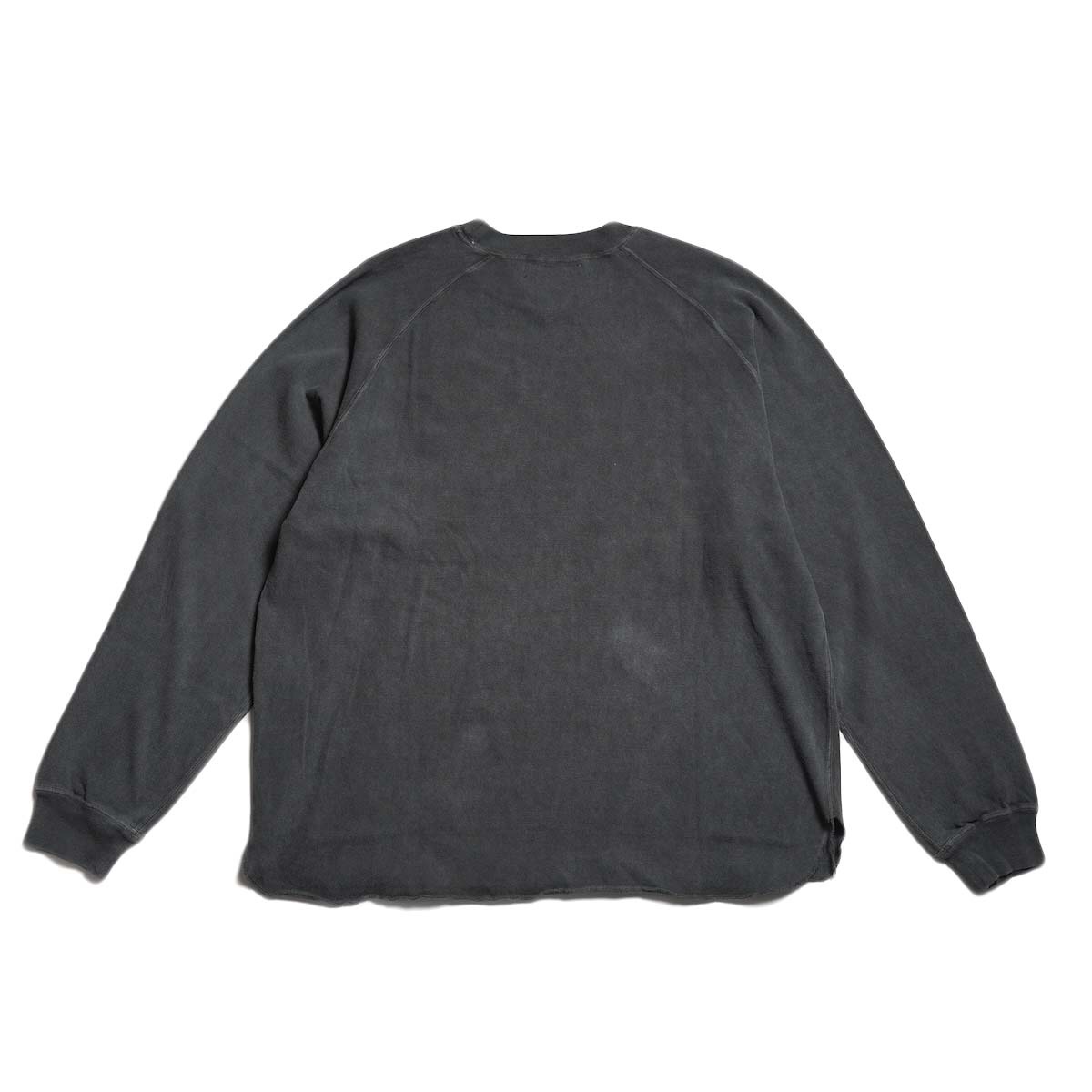 REMI RELIEF / 8/天竺ラグランロンT (Black) 背面