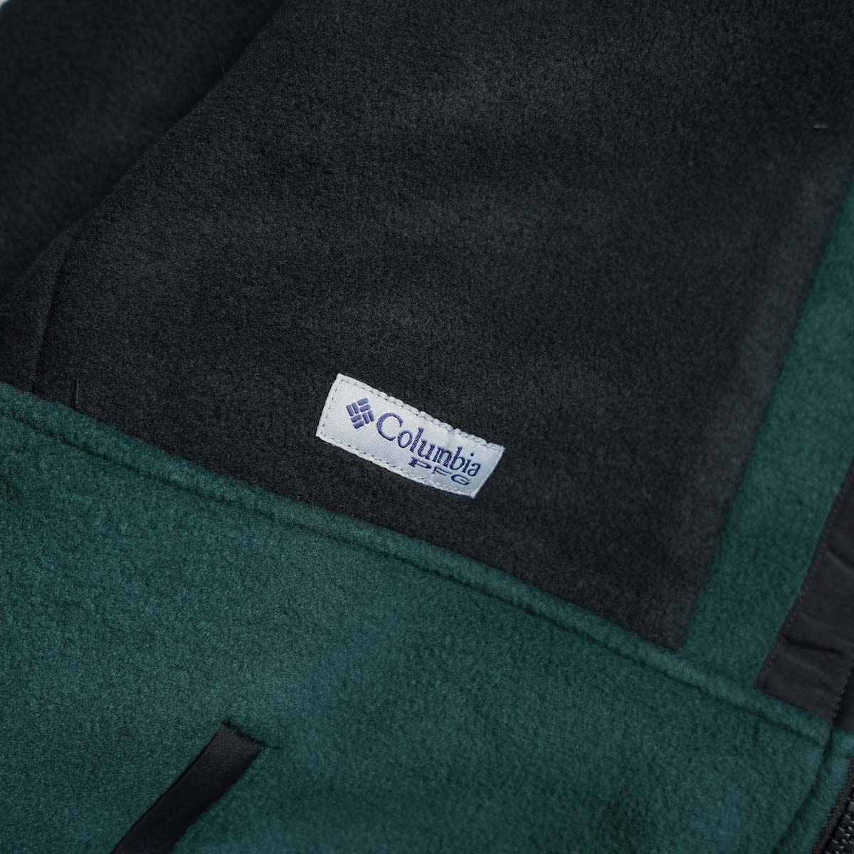 South2 West8 × COLUMBIA PFG / Wintertrainer™ Fleece Jacket (Black/Green) タグ