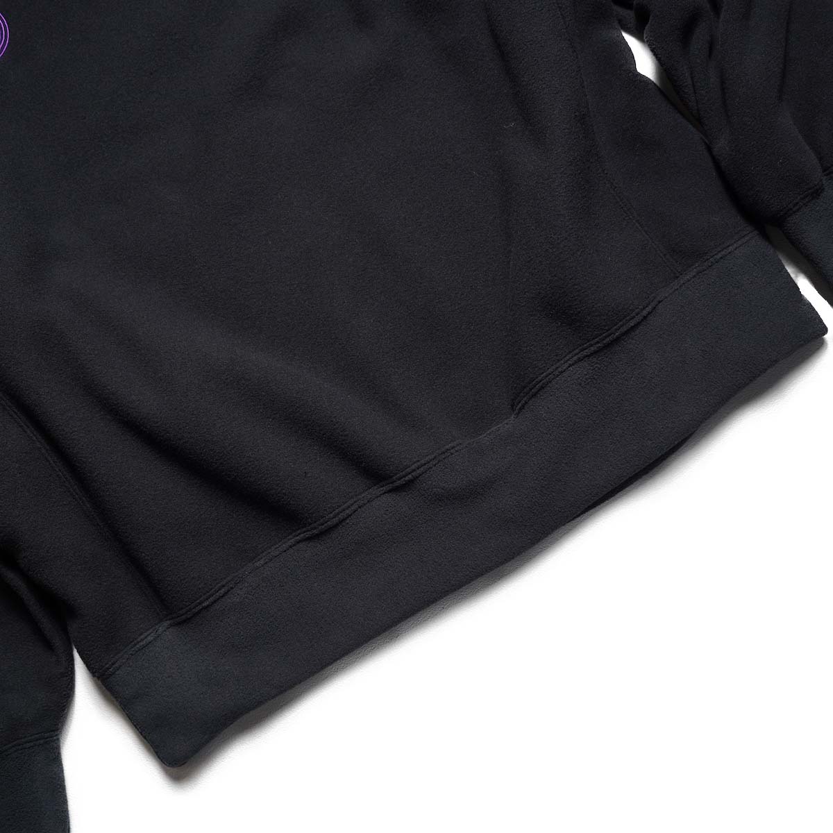 South2 West8 / Emb. Crew Neck Sweat Shirt - Poly Fleece (Black) 裾