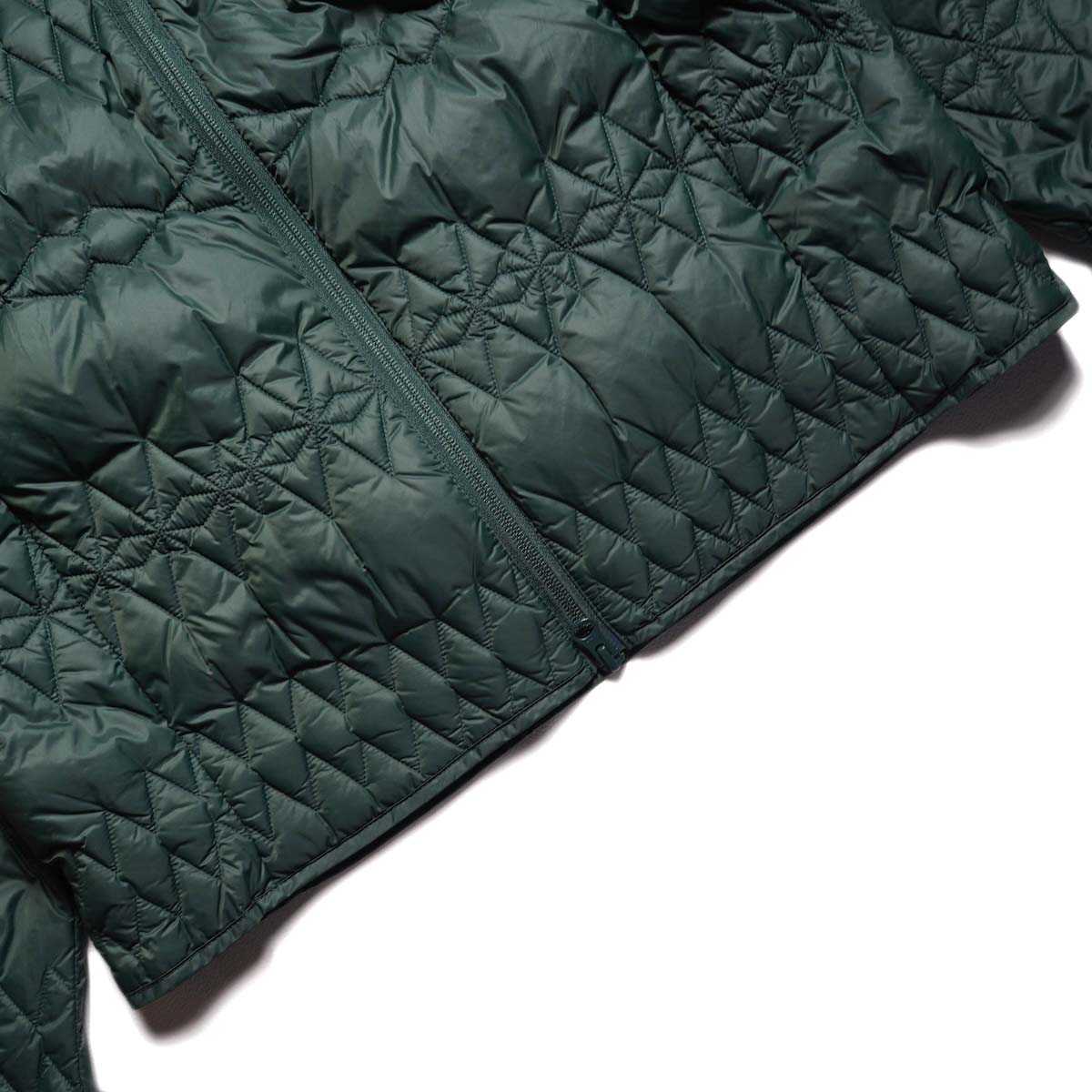 South2 West8 × TAION / Inner Down Jacket (Green) 裾