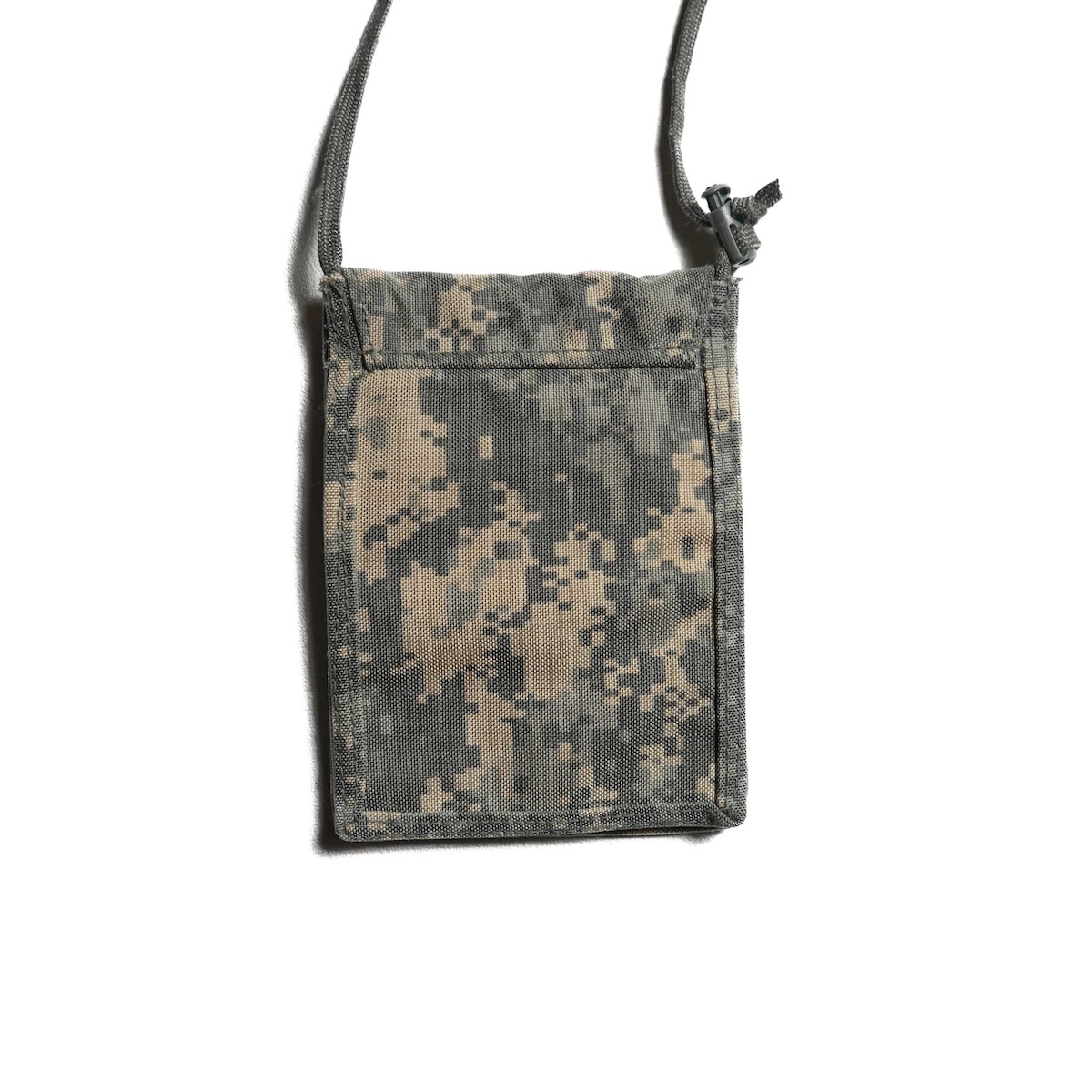 S.O.C. / I.D. Wallet (Digital Camo) 背面