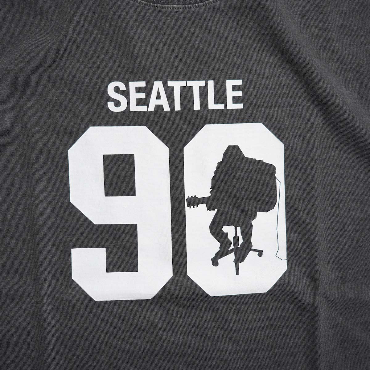 TODAY edition / SEATLE SS Tee (Charcoal) フロントプリント