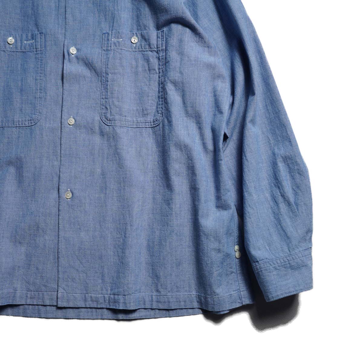 Unlikely / Unlikely Open Collar Chambray with Flower (Indigo)