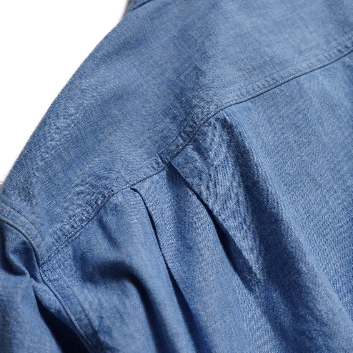 Unlikely / Unlikely Open Collar Chambray with Flower (Indigo)