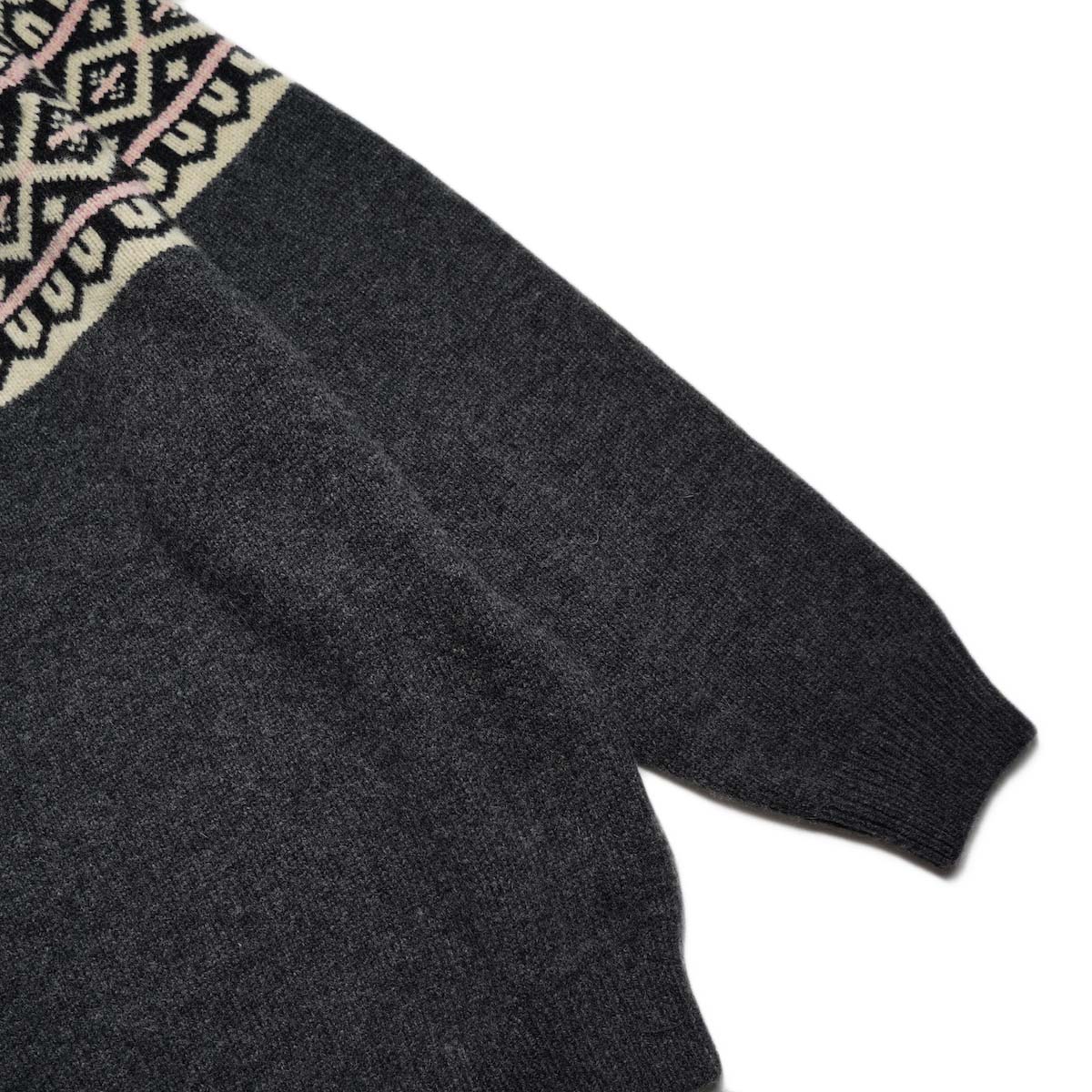 Unlikely / Unlikely Fair Isle "Snow Flake" (Charcoal) 袖