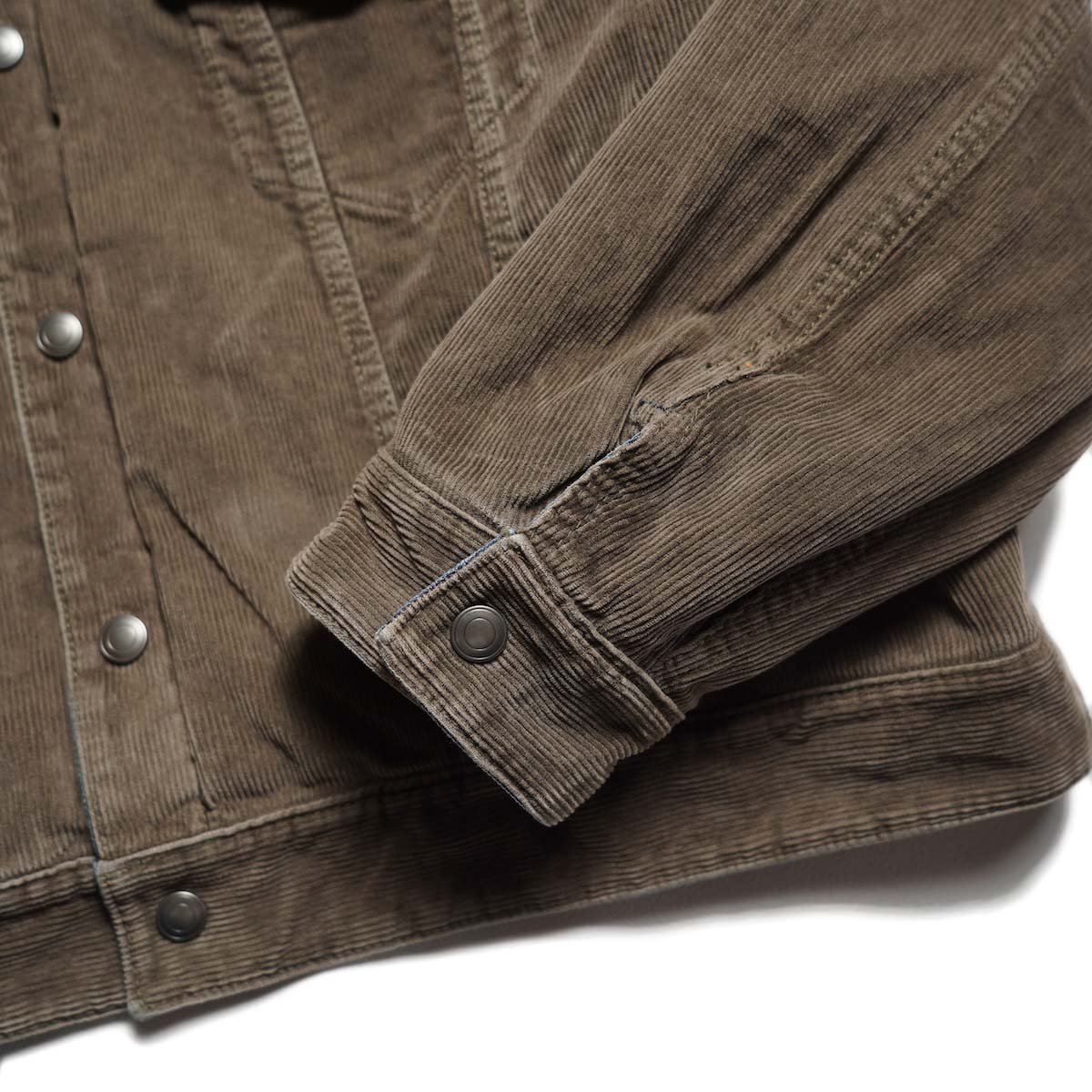 Unlikely / Unlikely Reversible Trucker Jacket (Indigo/Brown) コーデュロイジャケット面 - 袖先