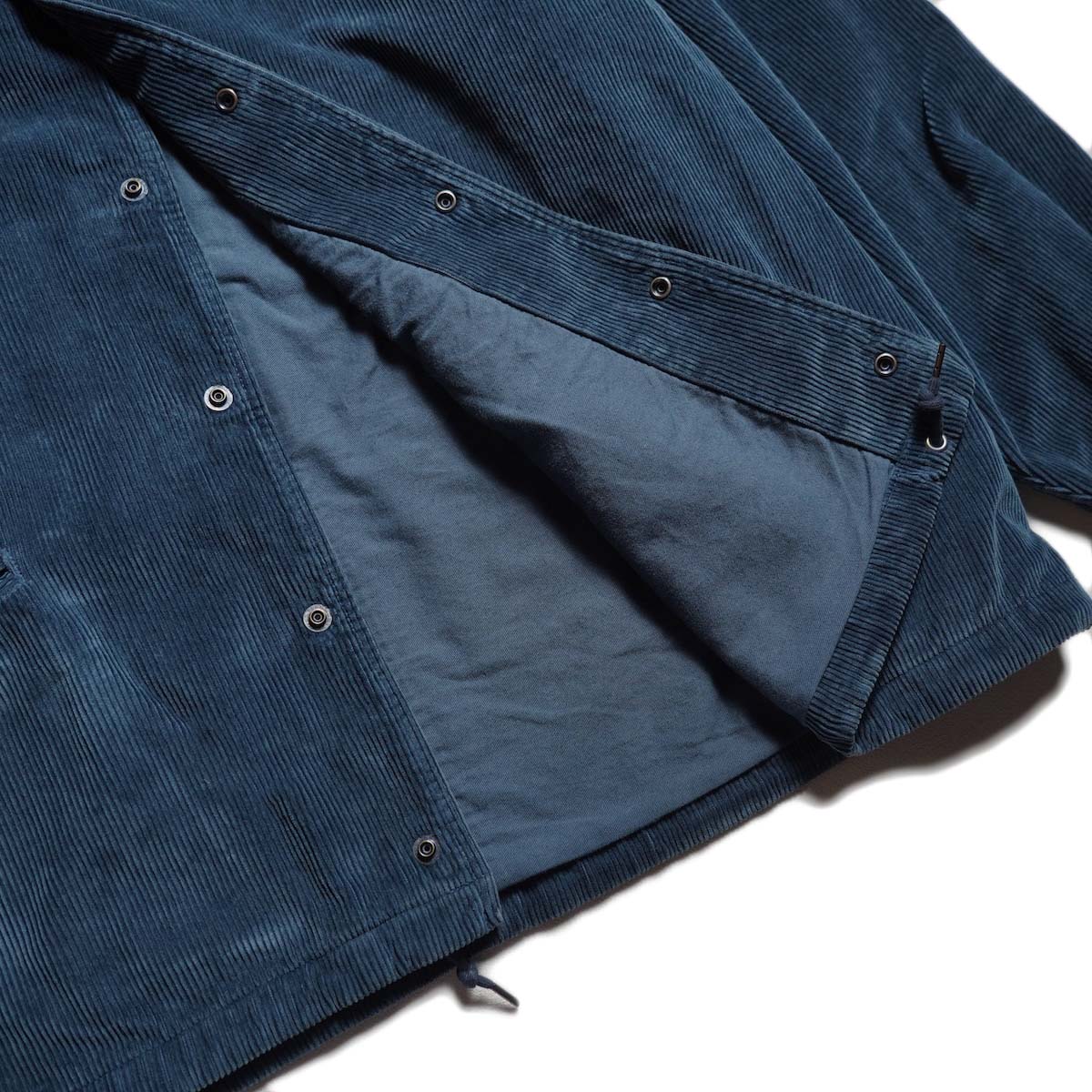 Unlikely / Unlikely Grand Coach Corduroy (Navy) 裏地、裾コード