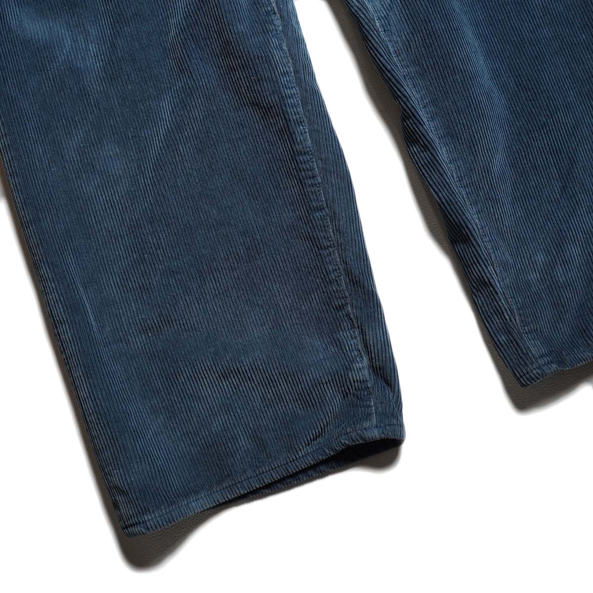 Unlikely / Unlikely Time Travel Jean Wide Corduroy (Navy) 裾