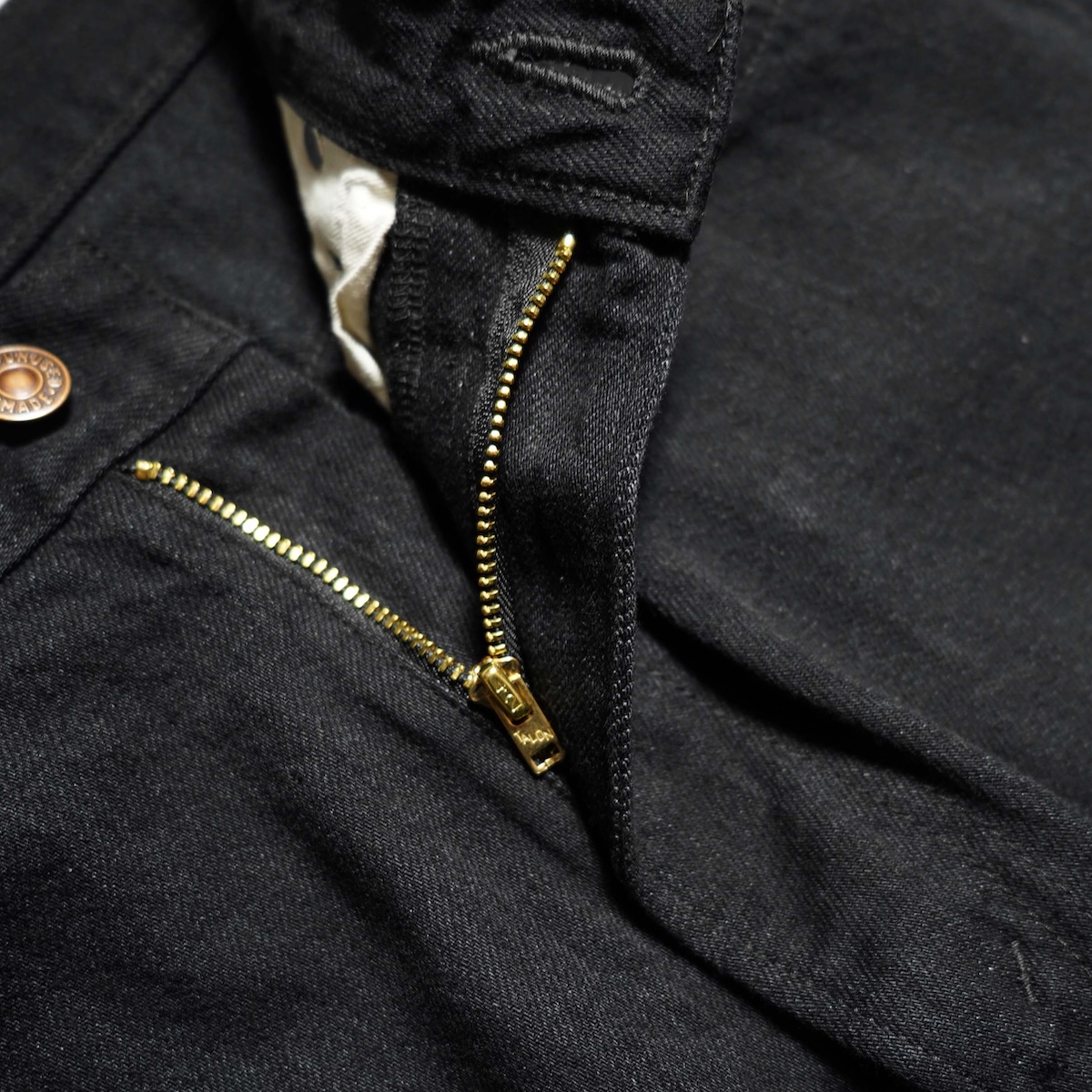 UNUSED / UW1157-W 12.5oz wide denim five pockets pants. (Black)