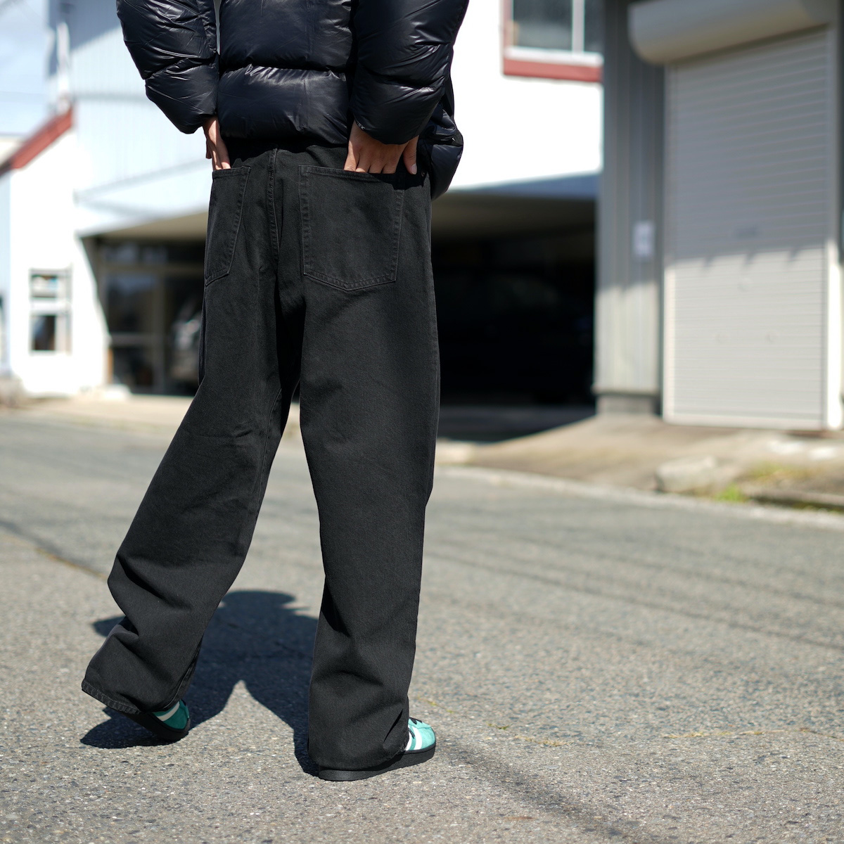 UNUSED UW1180ブラックデニムパンツ UNUSED / UW1180 14oz Denim buggy pants (Black)