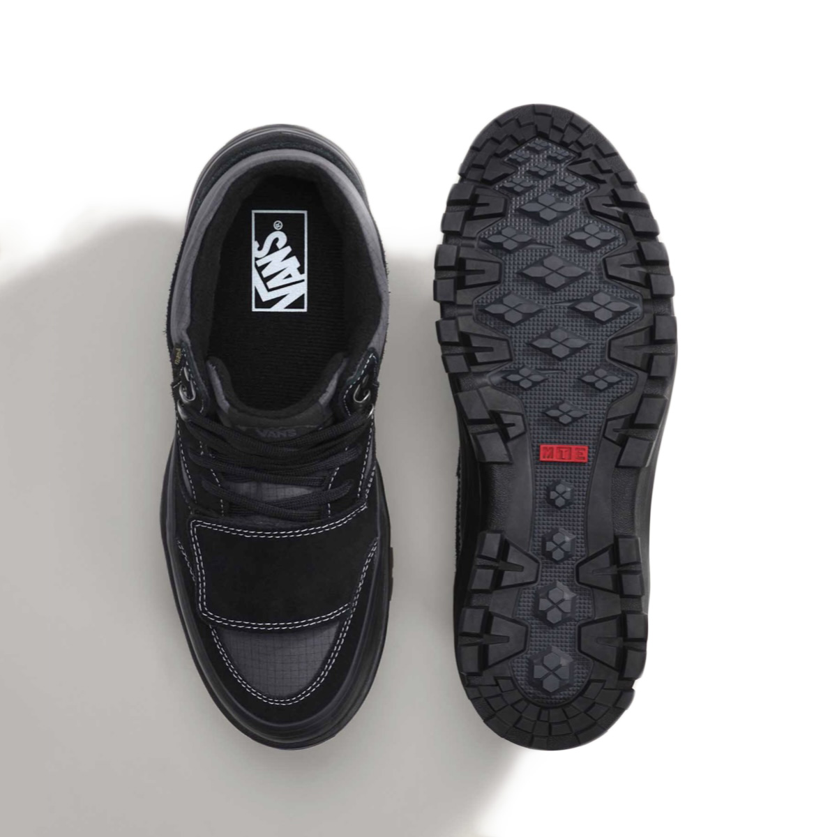 VANS / MTE MOUNTAIN MID - GORE-TEX (Black / Black)