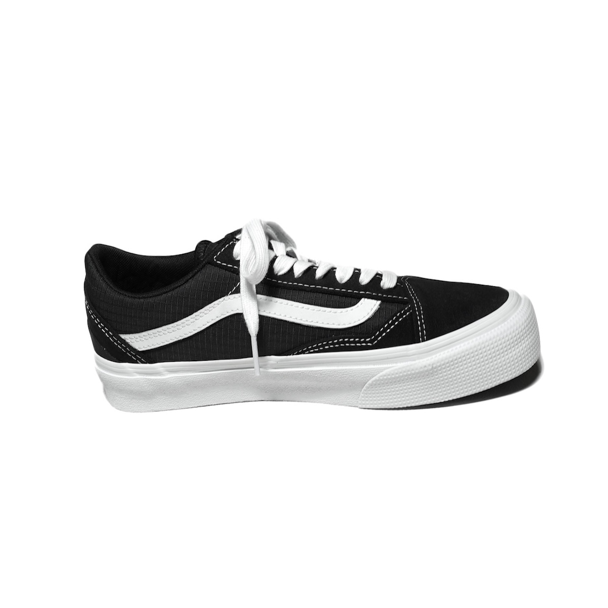 VANS / OLD SKOOL GORE-TEX® (Black / True White)