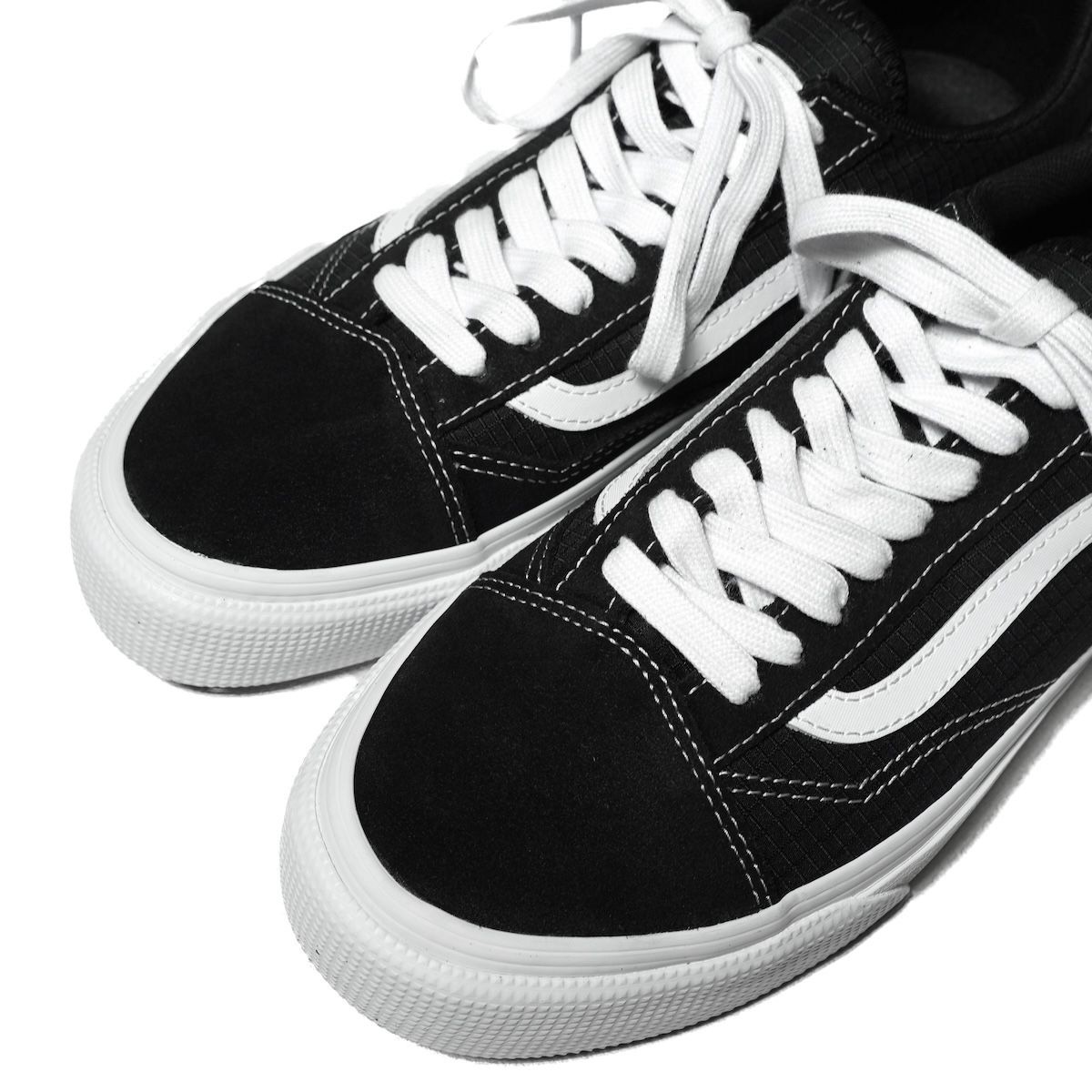 VANS / OLD SKOOL GORE-TEX® (Black / True White)