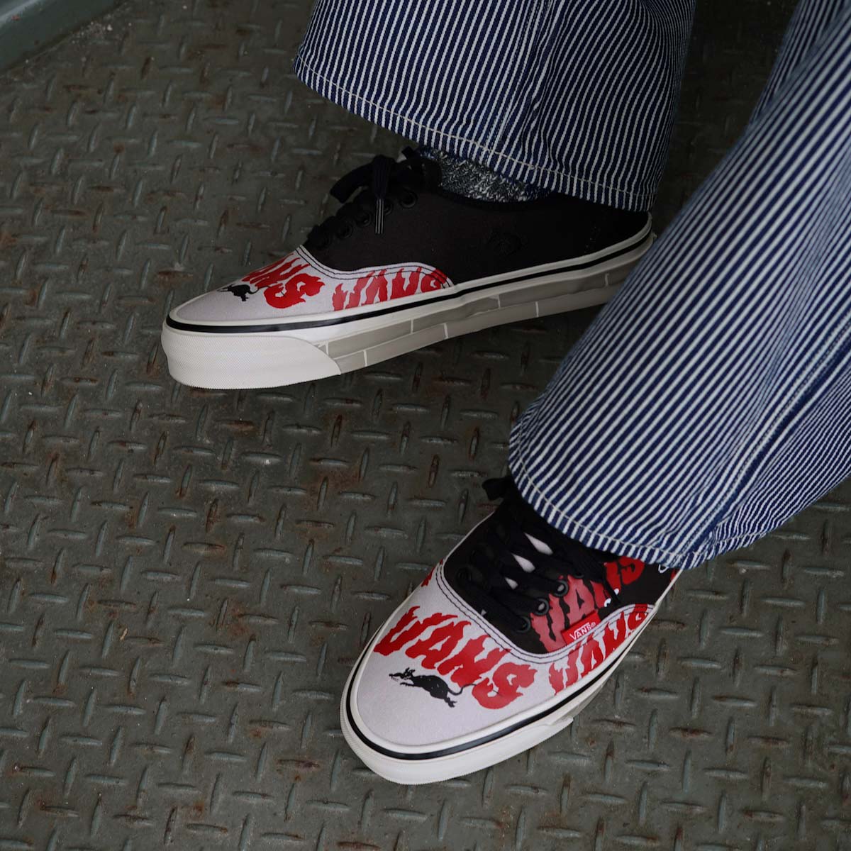VANS / LX Authentic 44 - Soon Easy Taupe Mist (Faded Black) イメージ①
