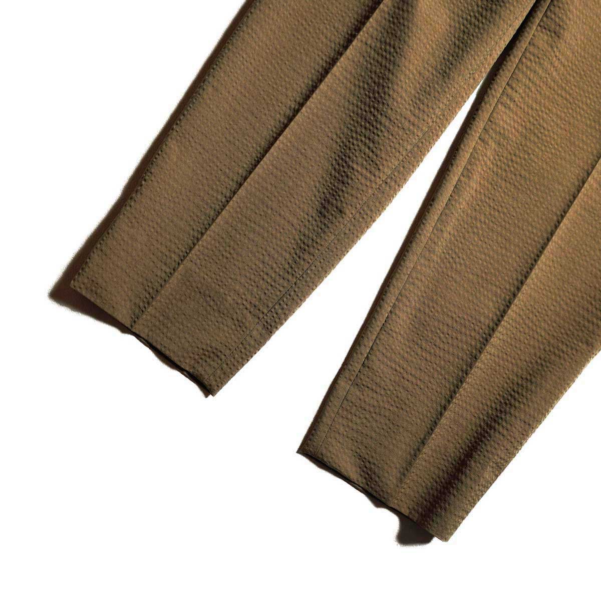 Willow Pants / P-016 Tapered Slacks (Olive Seersucker)