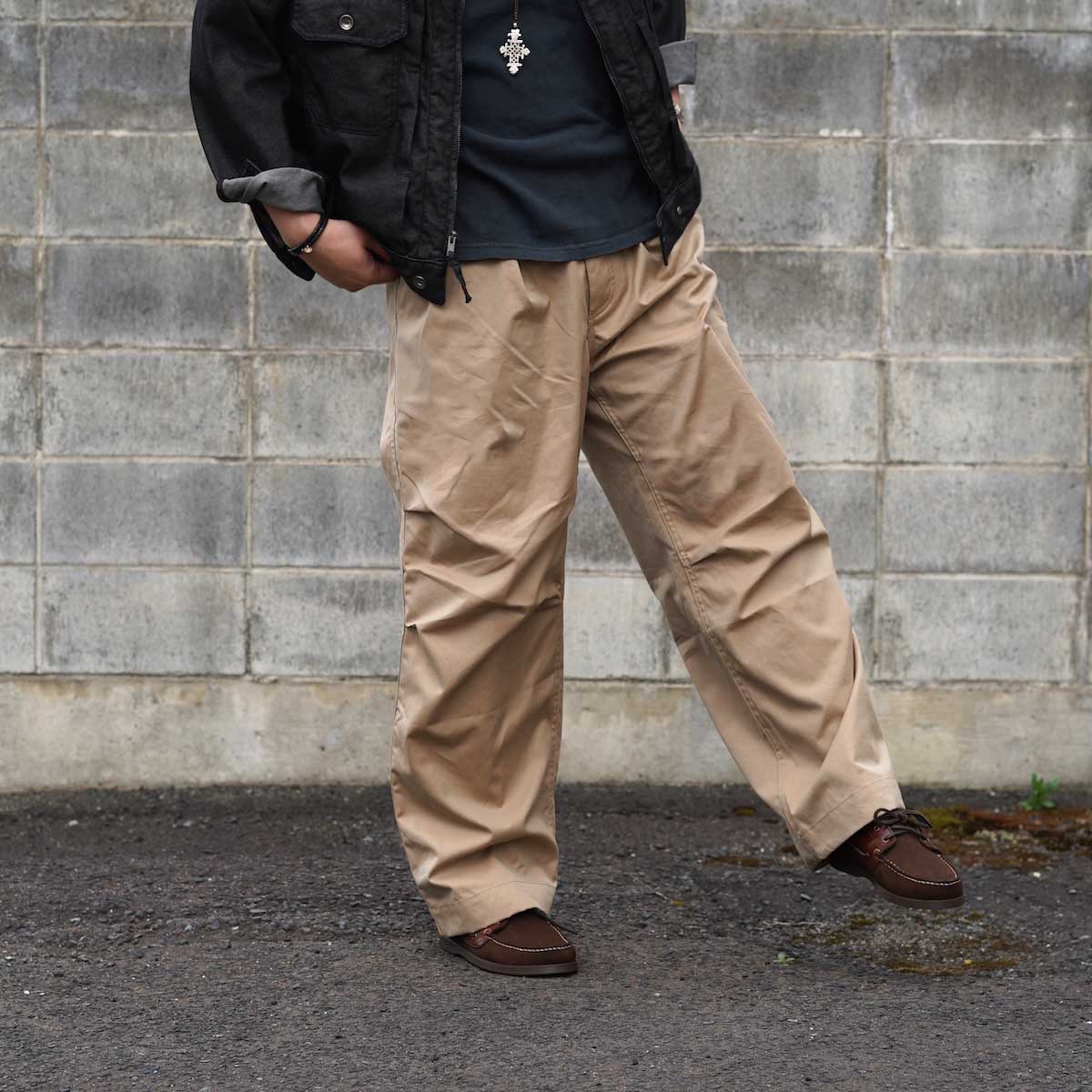 Willow Pants / P-023 PLEATS CHINO PANTS (Beige)