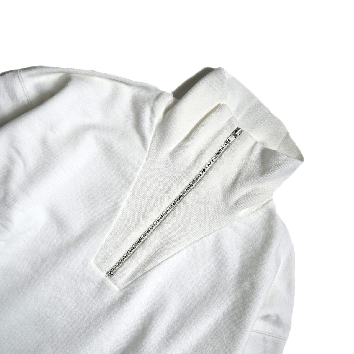 Y / ORGANIC COTTON BLEND HEAVY WEIGHT FLEECE HALF ZIP (White)