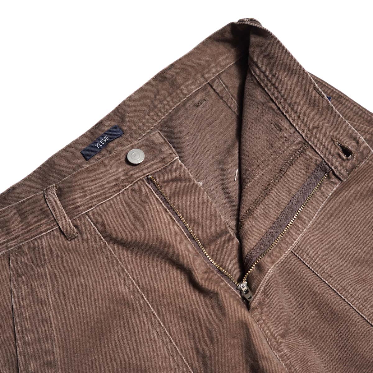 YLÈVE / SUN-FADED COTTON TWILL PANTS (Moca) ファスナー