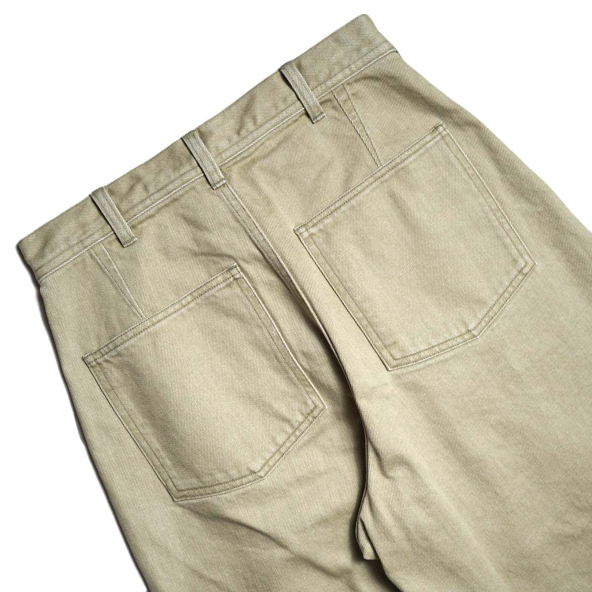 YLÈVE / SUN-FADED COTTON TWILL PANTS (Sage) ヒップポケット