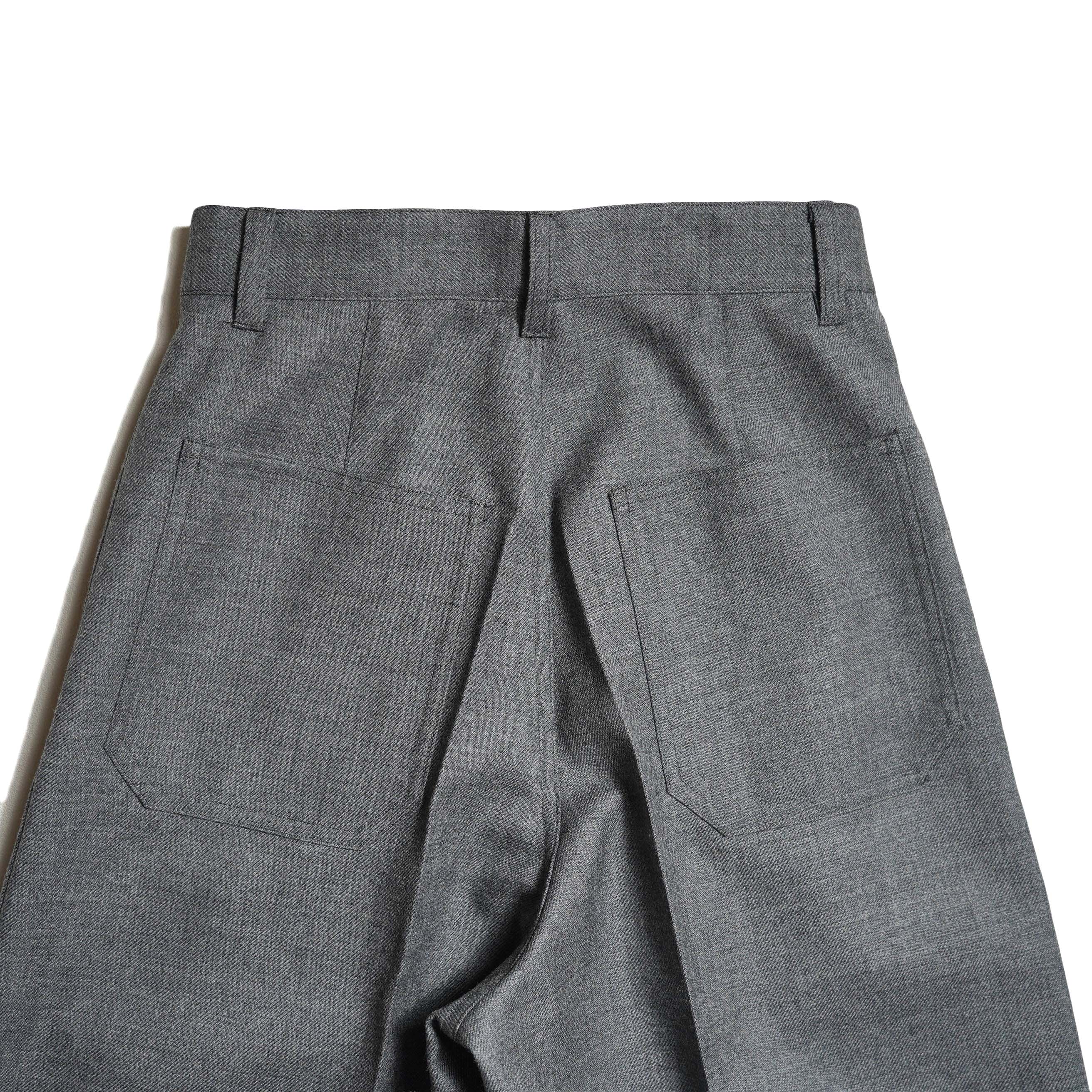 YLÈVE /  DRY WOOL TWILL TROUSERS (Charcoal) ヒップ