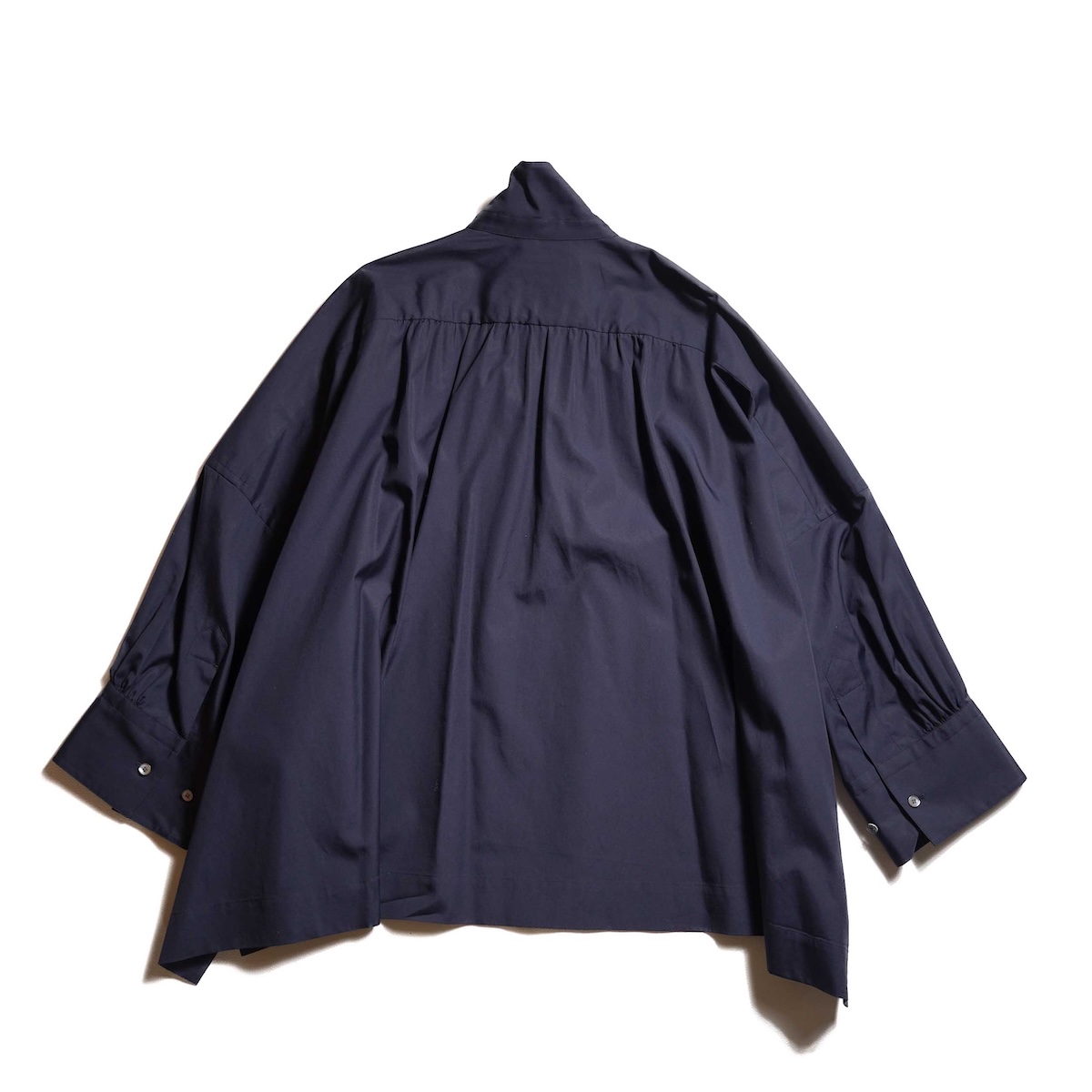 2025SS YLÈVE BOURRIENNE COTTONタイプライター1 YLEVE / BOURRIENNE COTTON TYPEWRITER PONCHO SH / MA (Navy)