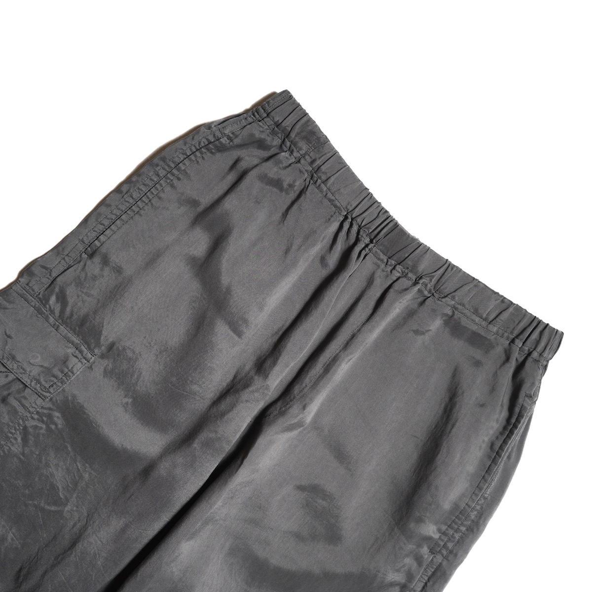 YLÈVE / CUPRA TWILL GARMANT DYE EASY CARGO TROUSERS (Gray)