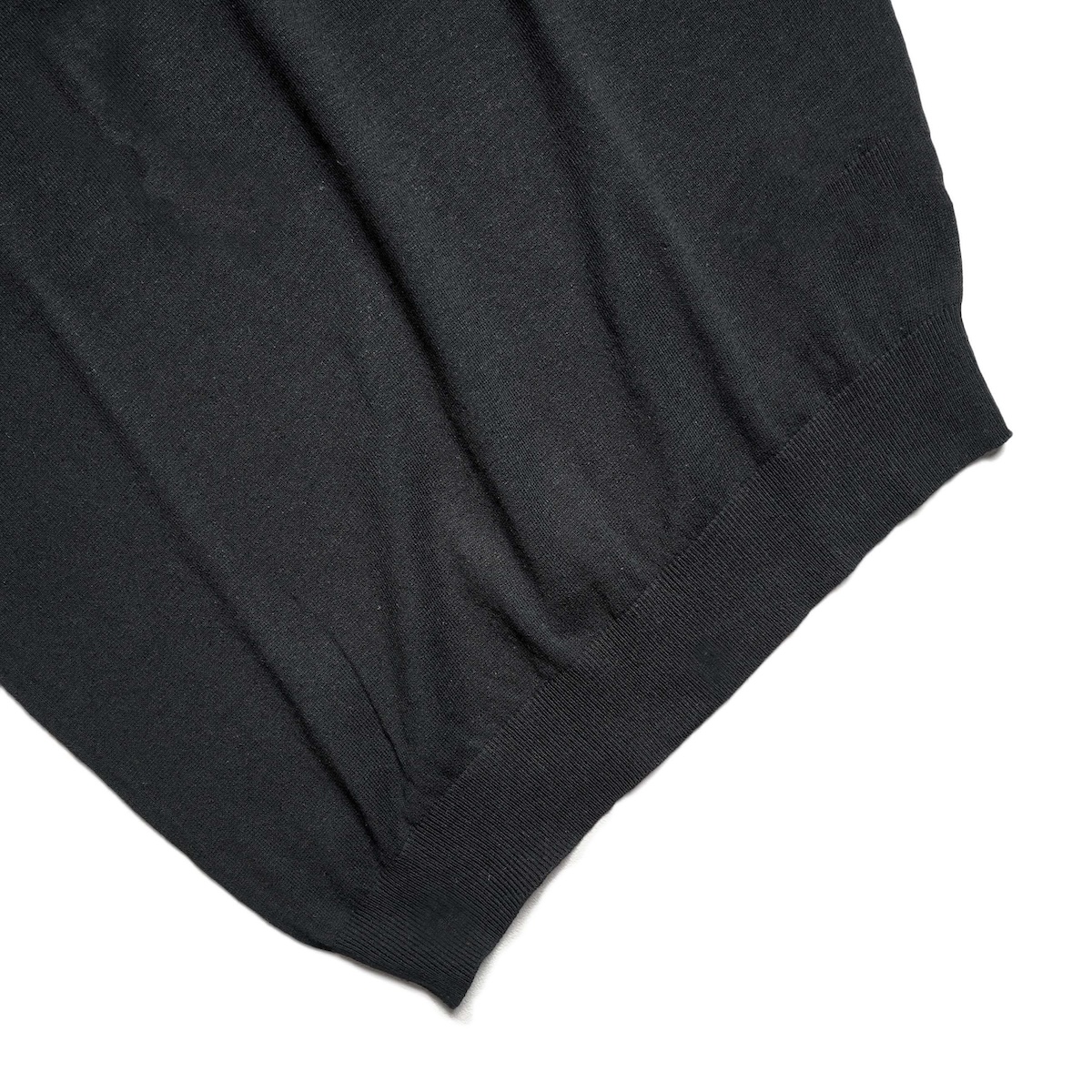 YLEVE / COTTON LINEN KNIT ASYMMETRY PULLOVER (Black) 裾
