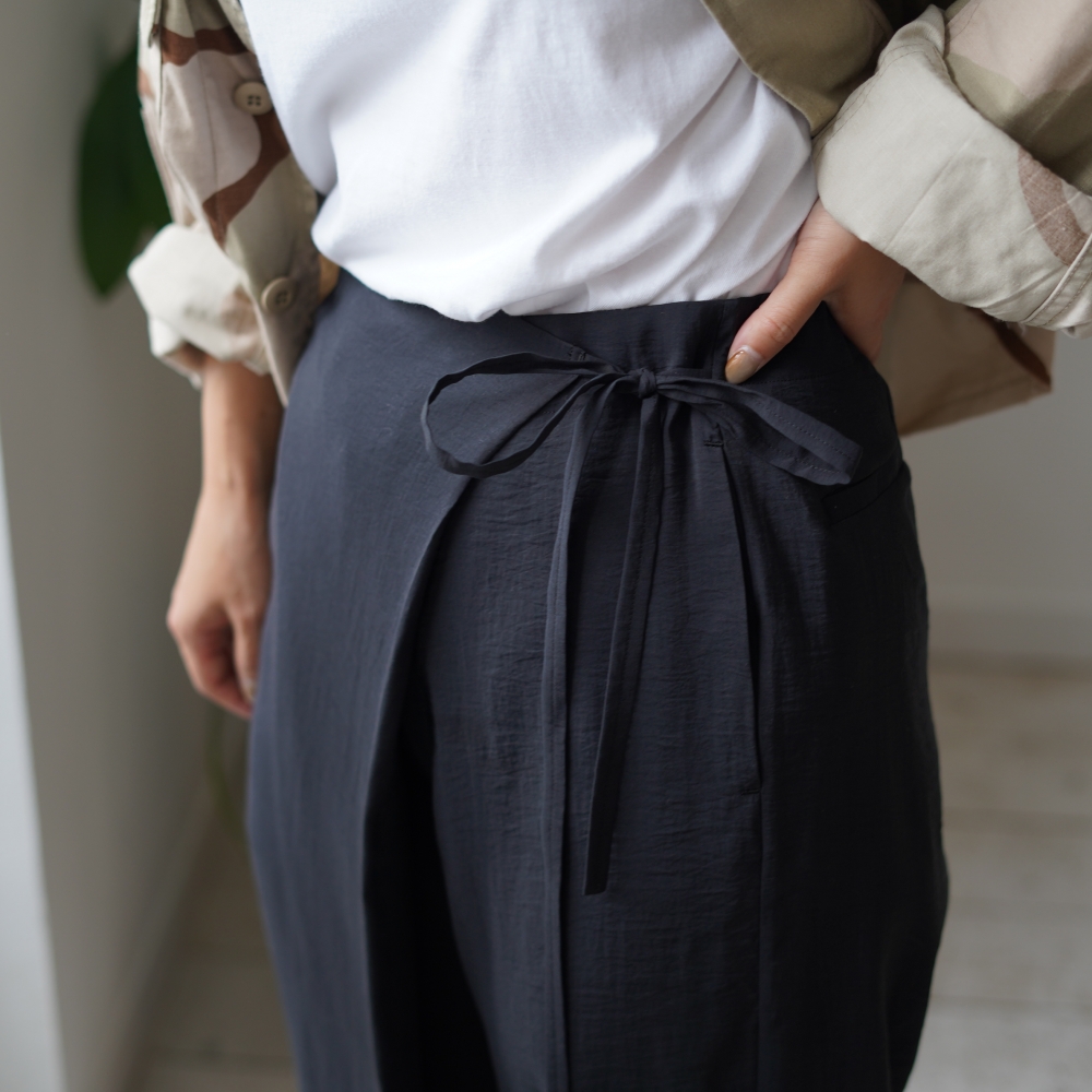 YLÈVE / RAYON-POLYESTER BROAD TROUSERS 着用イメージ②