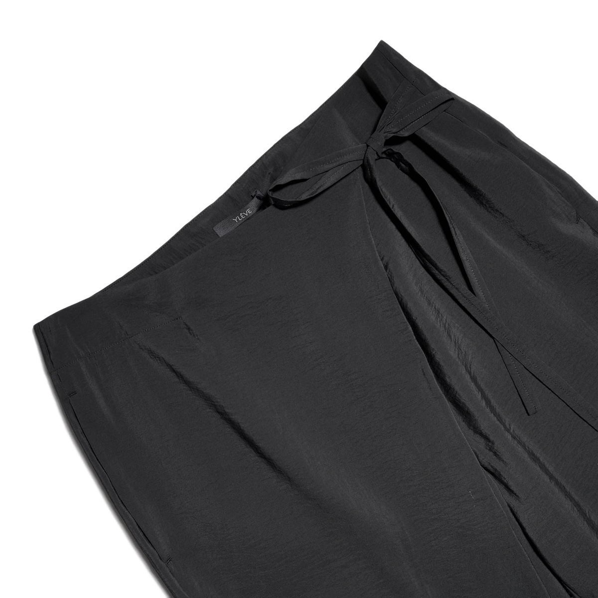 YLÈVE / RAYON-POLYESTER BROAD TROUSERS (Black) ウエスト