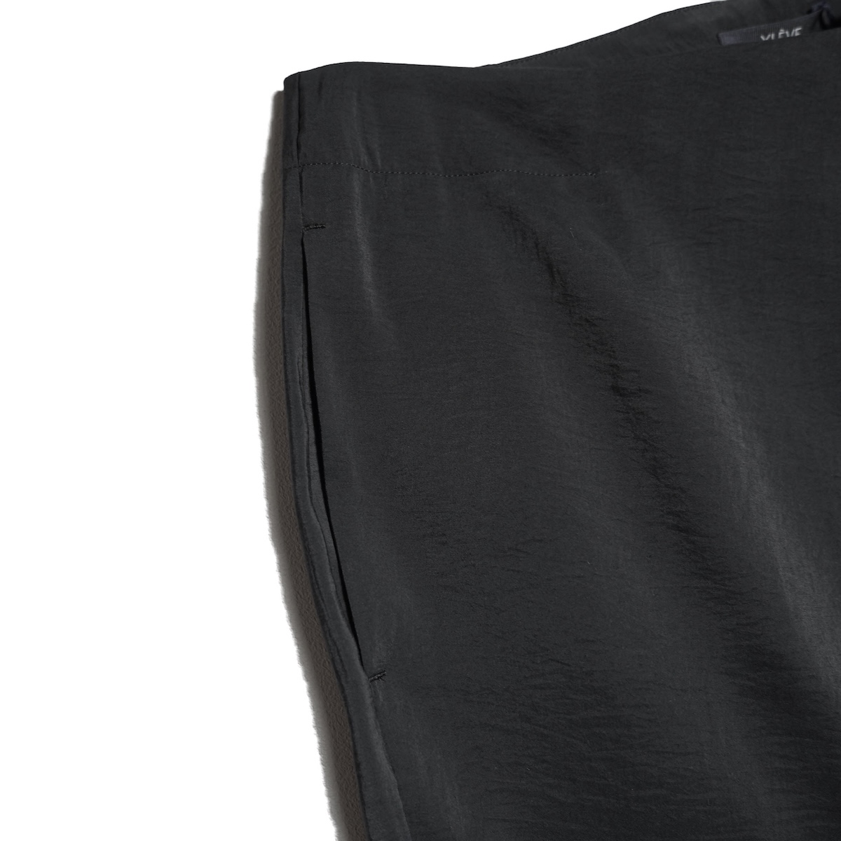 YLÈVE / RAYON-POLYESTER BROAD TROUSERS (Black) ポケット