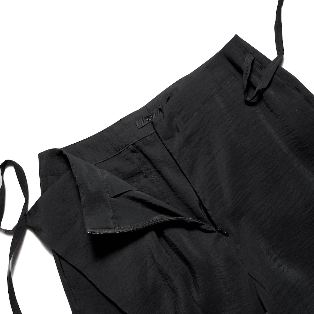 YLÈVE / RAYON-POLYESTER BROAD TROUSERS (Black) フロントファスナー