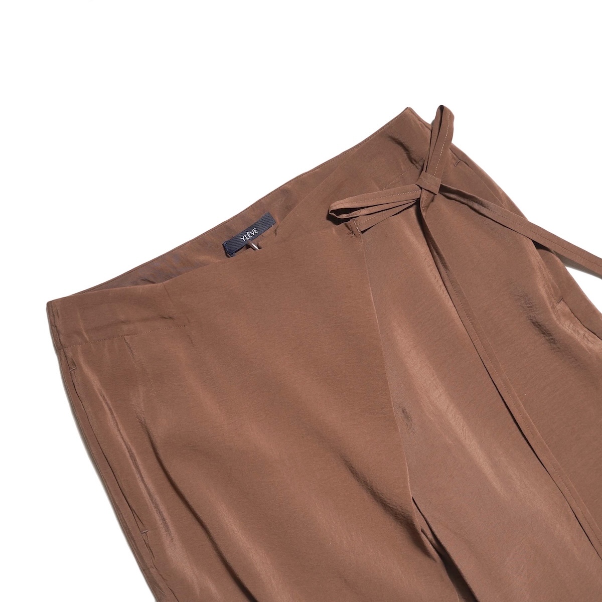 YLÈVE / RAYON-POLYESTER BROAD TROUSERS (Brown) ウエスト