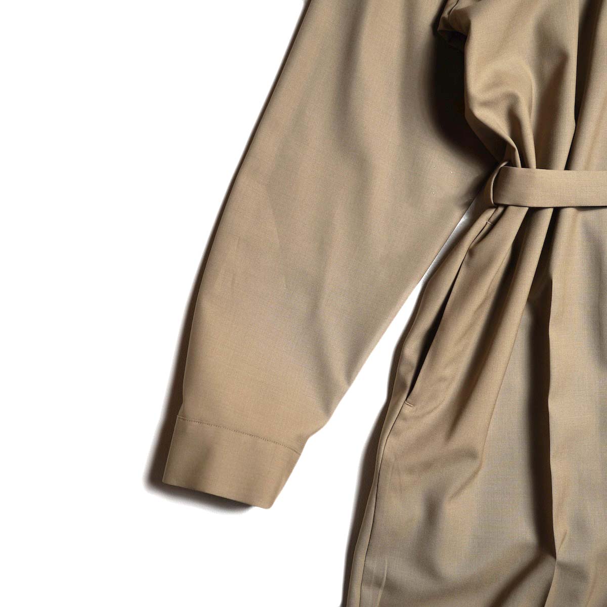 YLÈVE / SUPER 140"s WOOL TROPICAL ALL-IN-ONE (Beige) 袖先